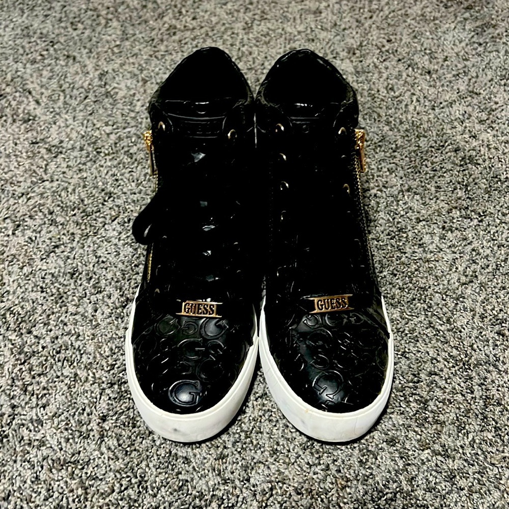 Black white and gold guess